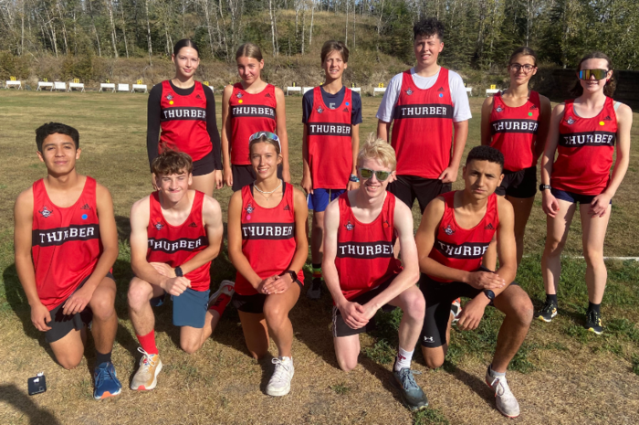 11 students from the Raiders Cross Country Running team
